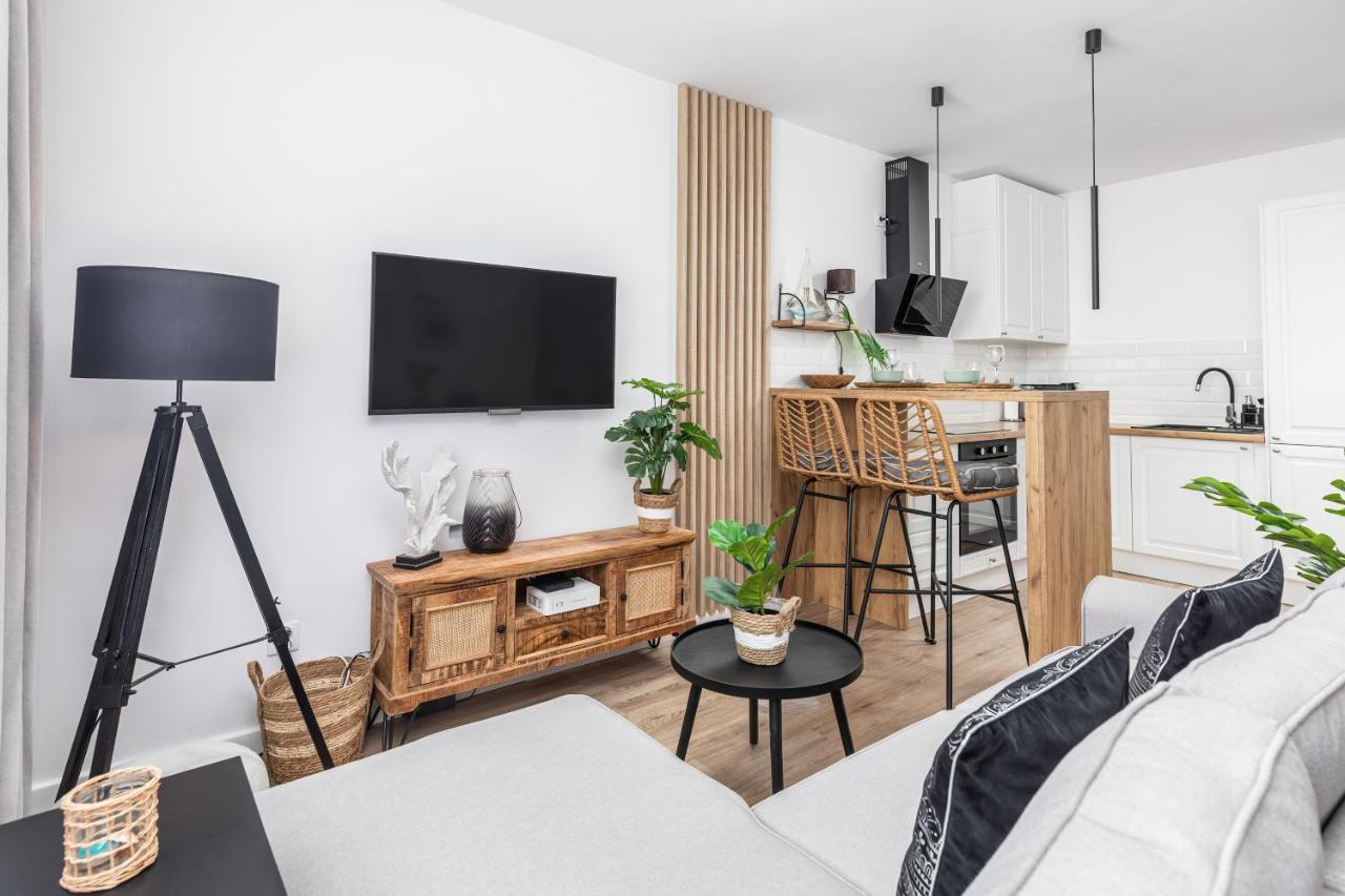 City View Apartment By Noclegi Renters 슈비노우이스쳬 외부 사진