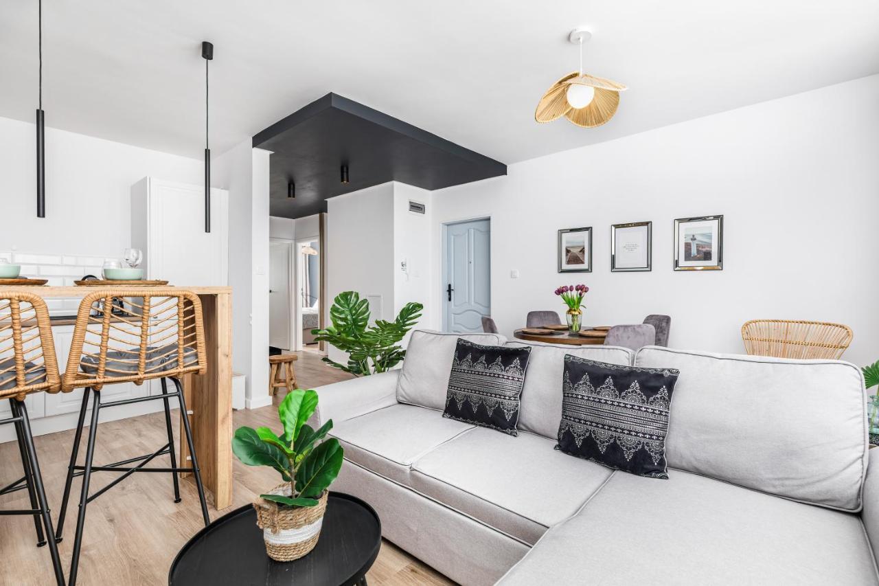 City View Apartment By Noclegi Renters 슈비노우이스쳬 외부 사진